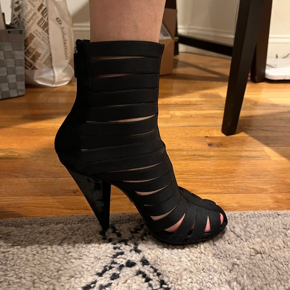 Gucci gorgeous heels in great condition